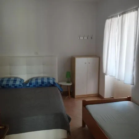 Nyaraló Apartmaji Paliska C1 *